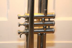 Trumpet lamp floor lamp silver black 100% sustainable unique